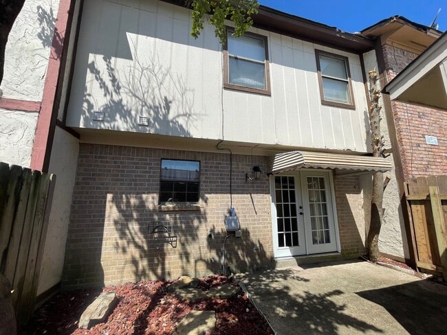 Building Photo - Convince is the key! Make the call today!