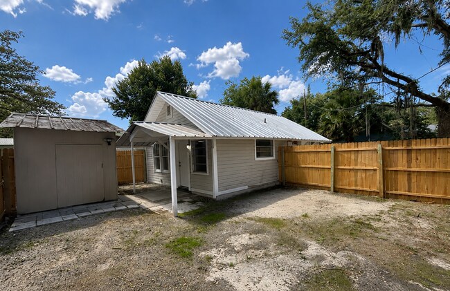 Building Photo - 5168 Crooked Ln