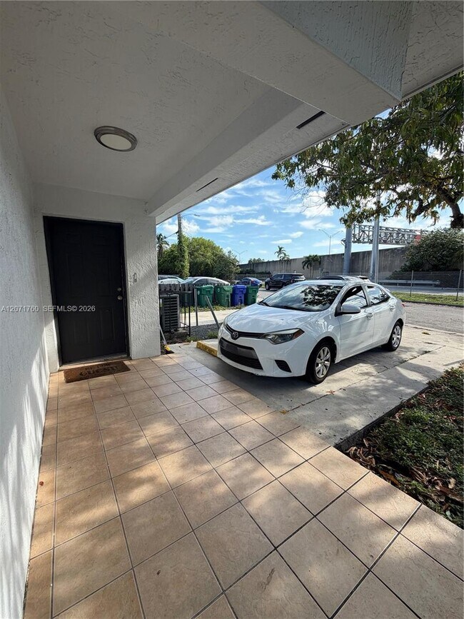 Building Photo - 580 NW 58th St