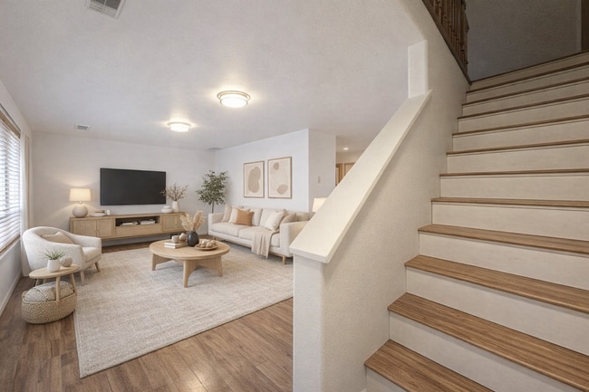 Building Photo - 4 bedroom, 3 bath, fully fenced, SOLOR PANELS-NO ELECTRIC BILL!