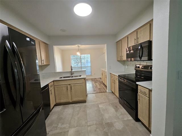 Building Photo - 17910 Windflower Way