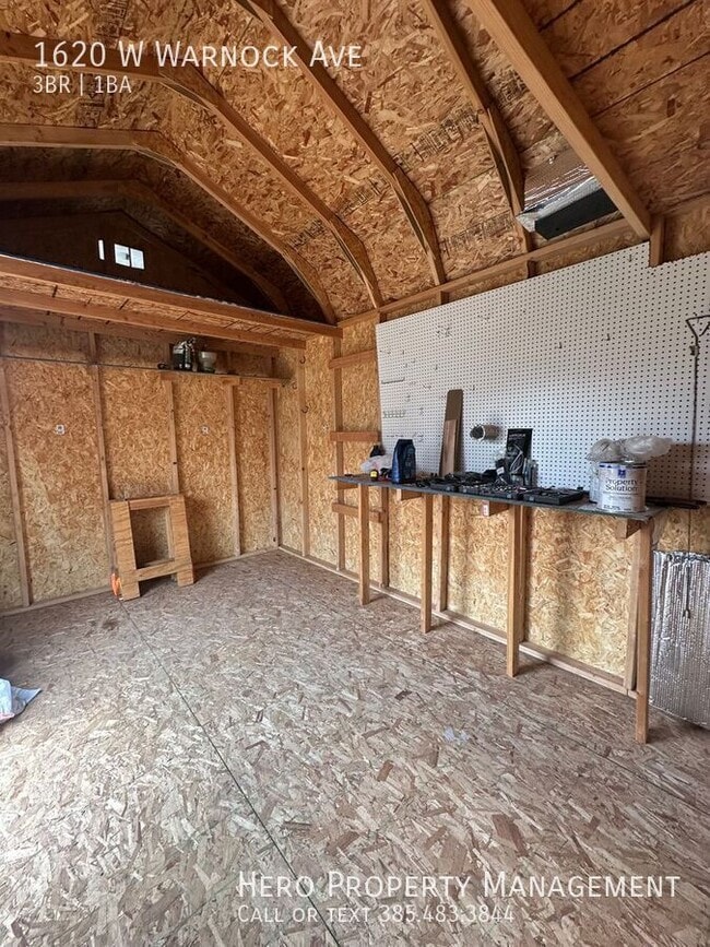 Building Photo - 1620 W Warnock Ave