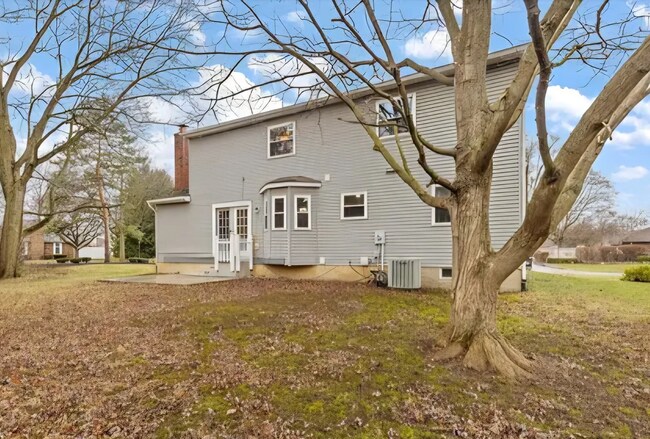 Building Photo - 5915 Ballymead Blvd