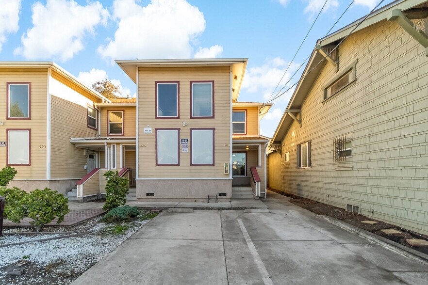 Building Photo - 2644 62nd Ave