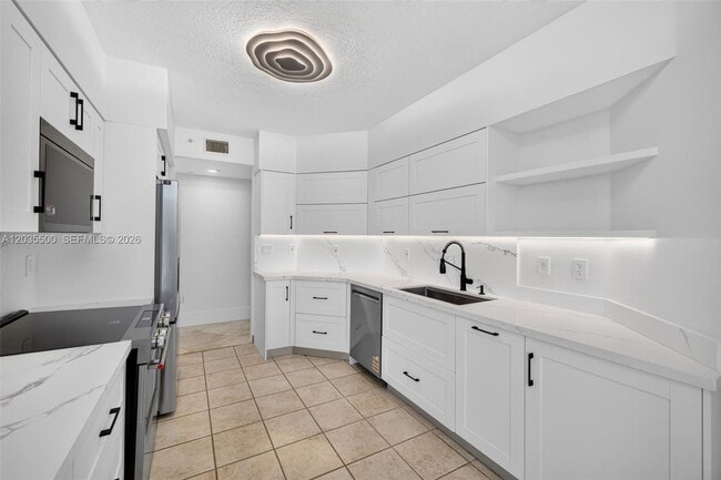 Building Photo - 3370 Hidden Bay Dr