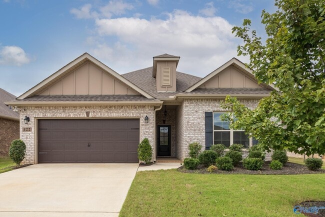 Building Photo - 122 Princewater Dr