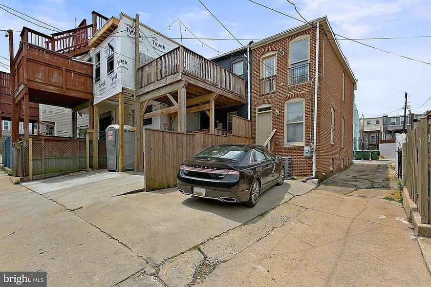 Building Photo - 27 N Glover St