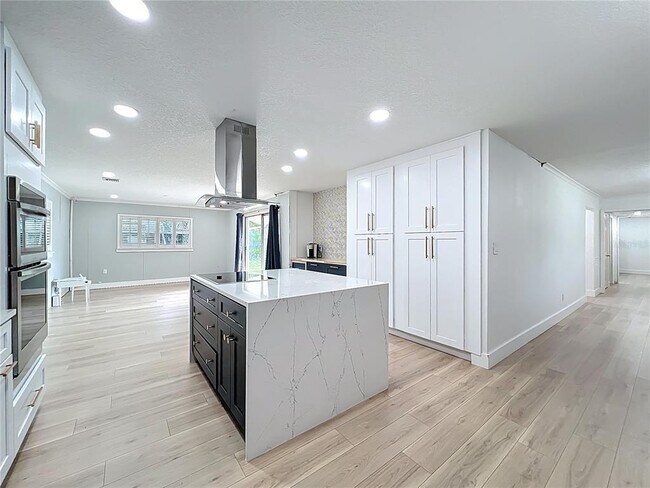 Building Photo - 4611 Cranston Pl