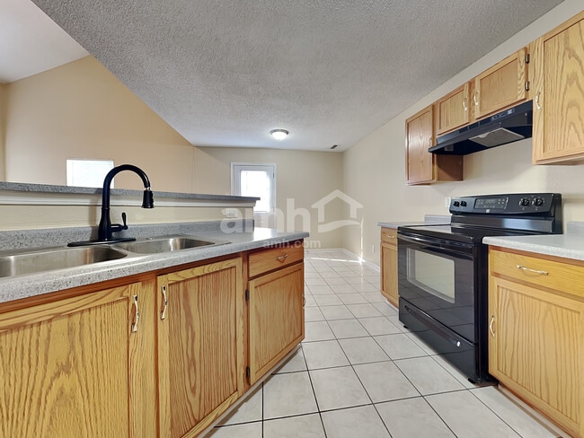 Building Photo - 5965 Porchester Pl