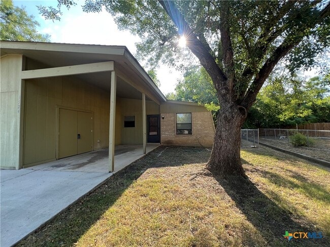 Primary Photo - 1524 Shannon Cir