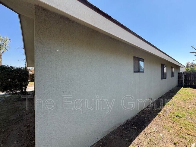 Building Photo - 3702 W Dorothea Ct