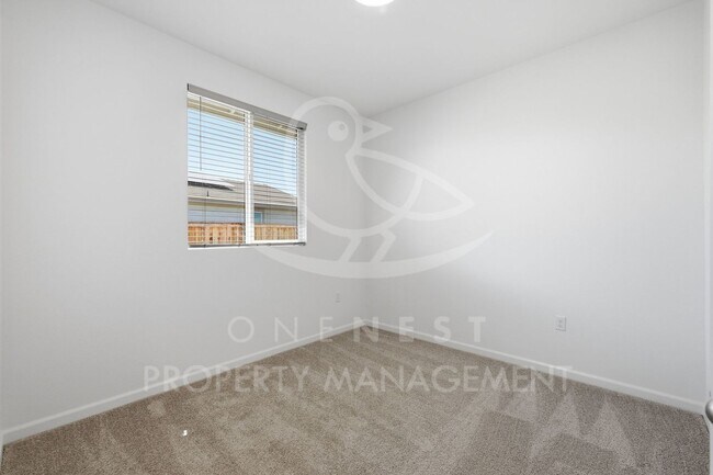 Building Photo - 4-bedroom, 2-bathroom home in the sought-after Seasons at Riverton South community in Plumas Lake
