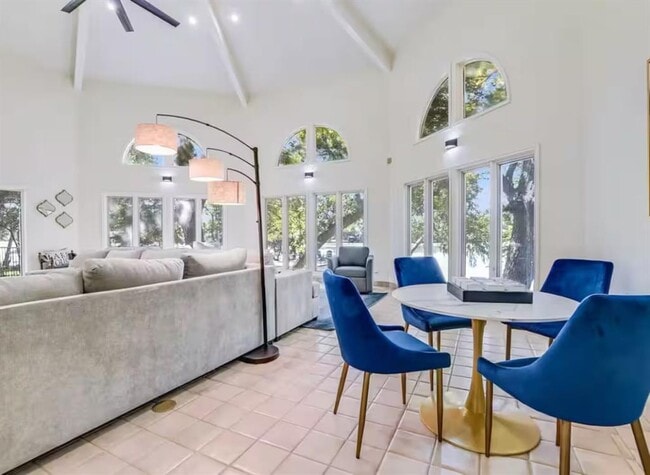 Building Photo - 1263 Terminal Loop Rd