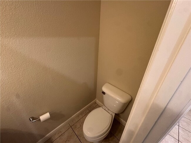 Building Photo - 407 Lyndal Ln
