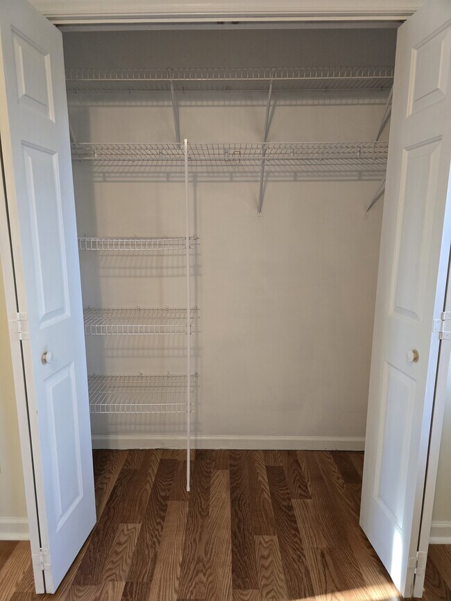 Building Photo - 5104 Grist Mill Ct