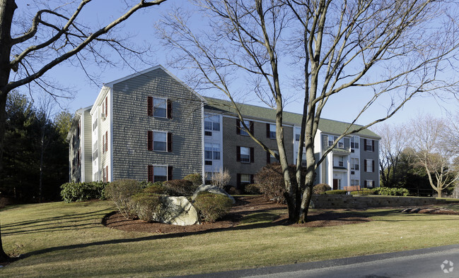 Building Photo - Saugus Commons