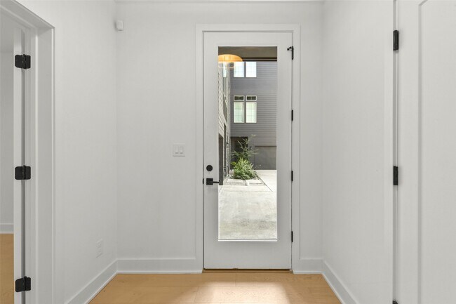 Building Photo - 1247 Peden St