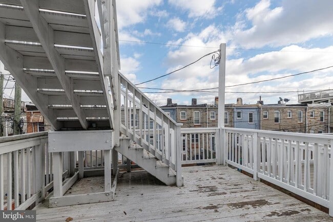 Building Photo - 505 S Lakewood Ave