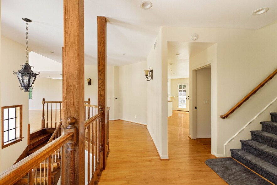 Building Photo - 5237 San Feliciano Dr