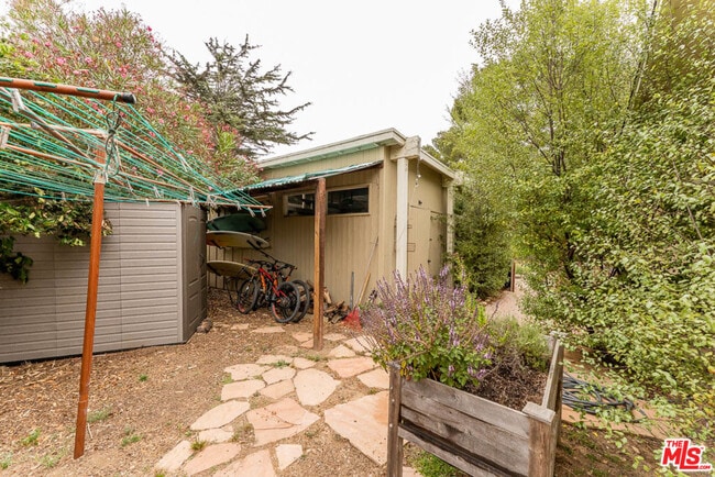 Building Photo - 28952 Selfridge Dr