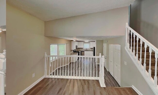 Building Photo - 534 Zachary Ct