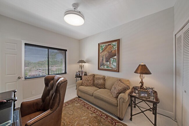 Building Photo - 6241 Pointe Regal Cir