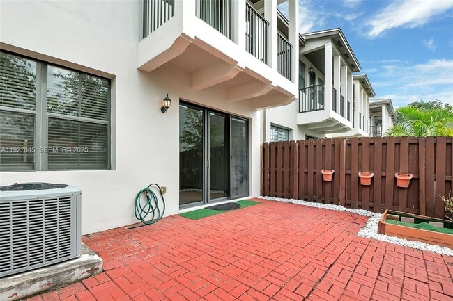 Building Photo - 5840 NW 104th Path