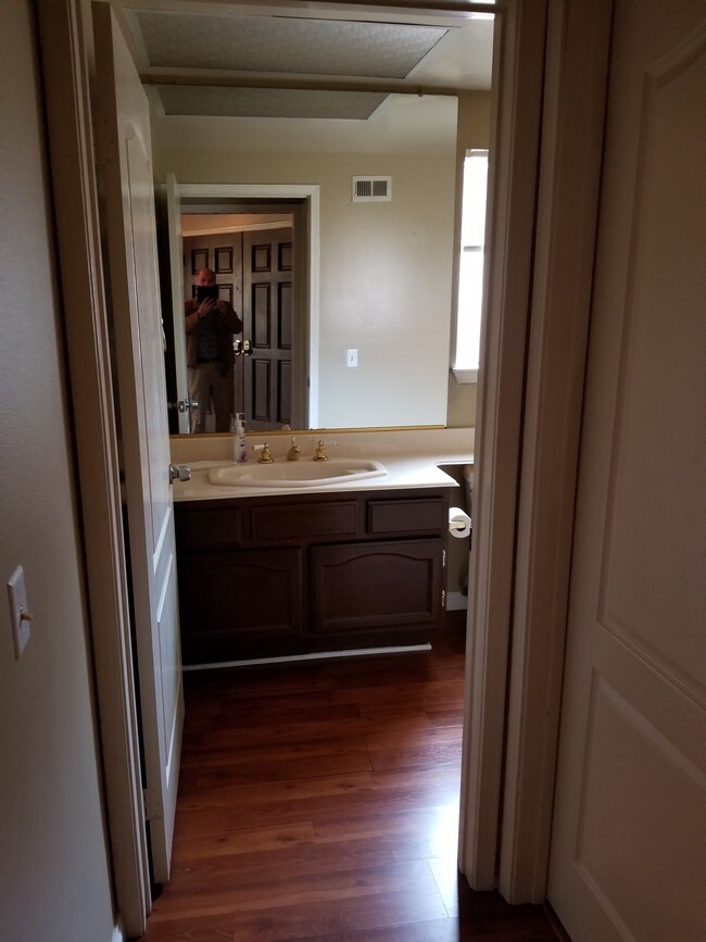 downstairs bathroom - 19945 Eagle Ridge Ln