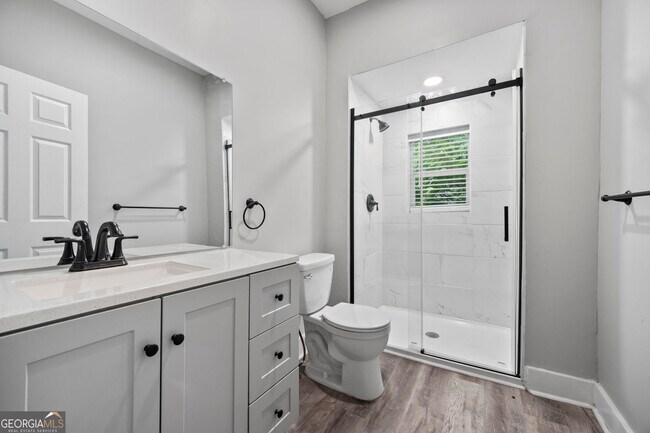 Building Photo - 1126 Briarcliff Pl NE