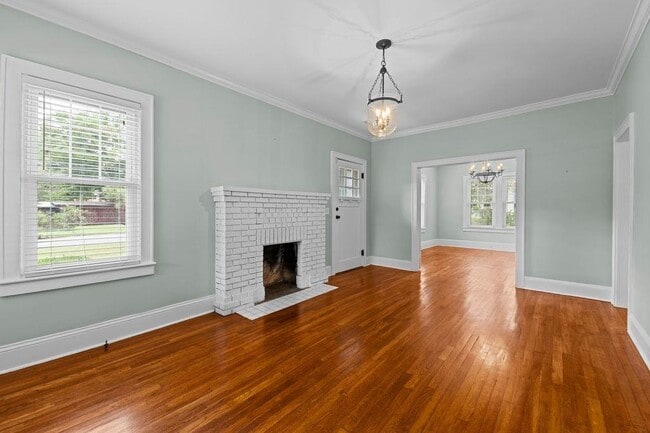 Building Photo - 351 N 8th St