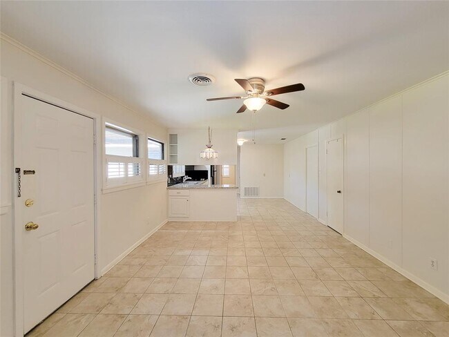 Building Photo - 4602 Redstart St
