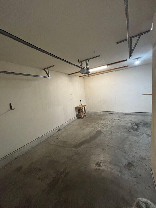 Building Photo - cle11