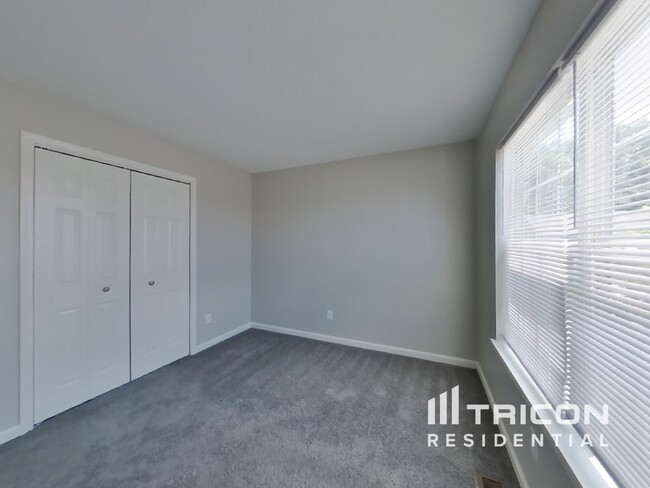 Building Photo - 8130 Grove Berry Dr