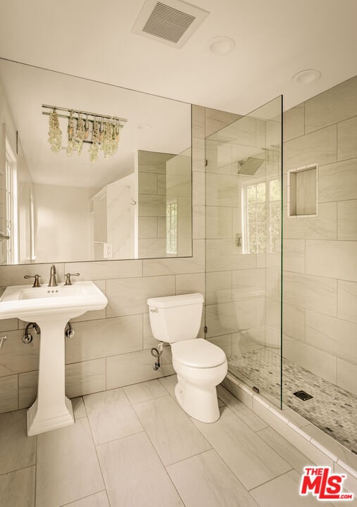 Building Photo - 353 N Gunston Dr