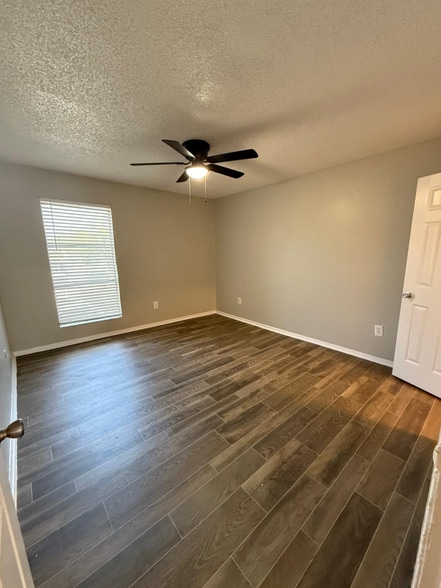 Building Photo - 3203 W Walnut Hill Ln