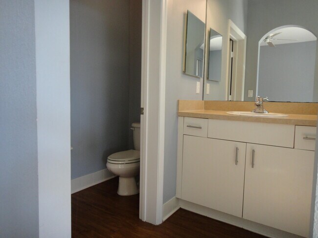 Building Photo - 2912 Hidden Hills Rd