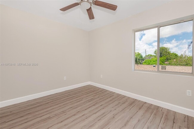 Building Photo - 813 NW 3rd Ave