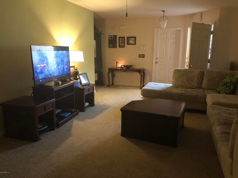 Building Photo - 6824 Lake Mist Ln