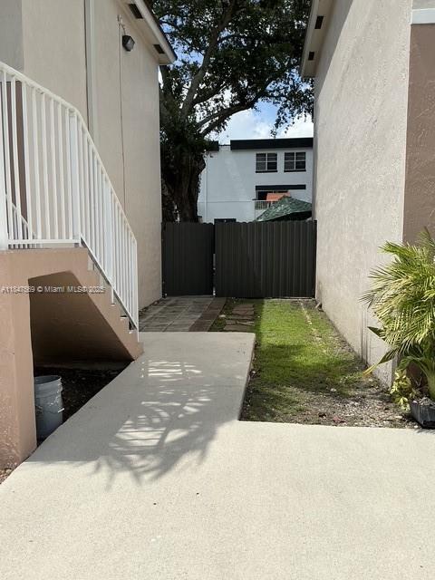 Building Photo - 8577 SW 109th Ave