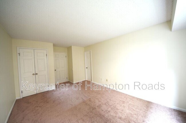 Building Photo - 8530 Tidewater Dr
