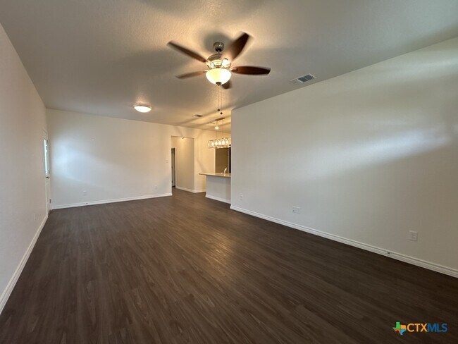 Building Photo - 5112 Rose Gdn Lp