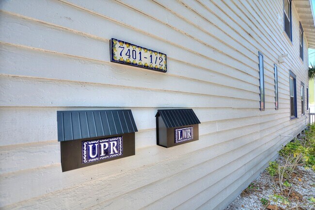Building Photo - Charming 1 Bed, 1 Bath Apartment - All  Ut...
