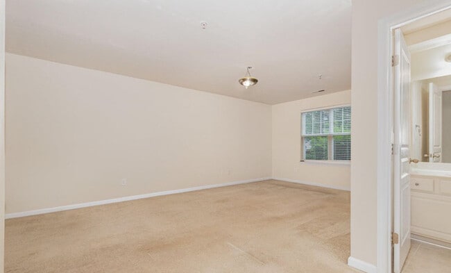 Building Photo - !!!SPECIAL $500 OFF RENT!!! Beautiful 3 Story Townhome! Ready to Rent Now