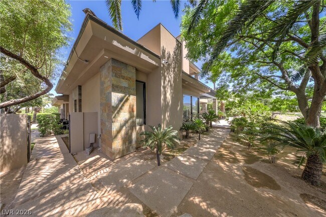 Building Photo - 1501 Foothills Village Dr