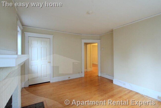 Building Photo - 8 Craigie Cir