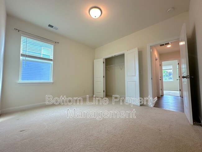 Building Photo - 4487 Fls Lk Dr S W