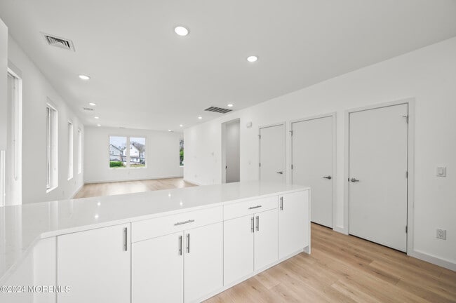 Building Photo - 910 Cookman Ave