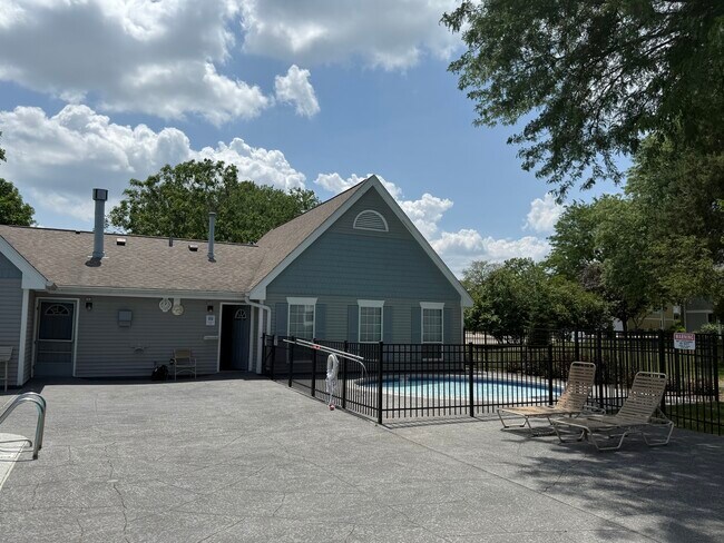 Building Photo - 1168 Auburn Ln