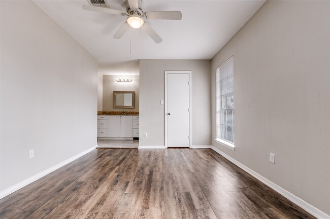 Building Photo - 1930 Avenue B