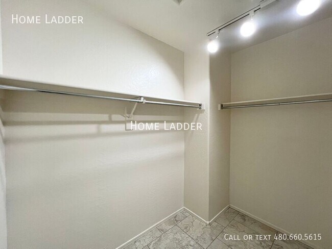 Building Photo - 44779 W Paitilla Ln
